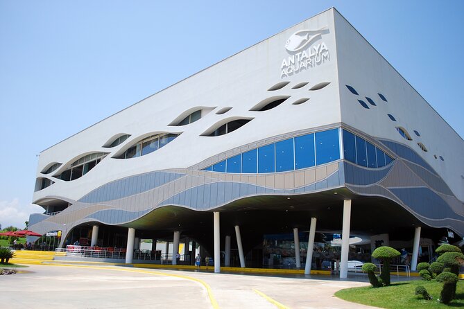Antalya: Aquarium, Wax Museum & Combo Package Options - Antalya Aquarium’s 40 themed areas: the route you’ll follow