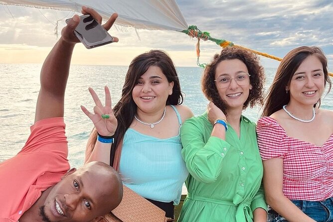 Baraka Aquarium and Dolphin Sightseeing with Sunset Cruise - What “private tour” means in real life (less hassle, more flexibility)