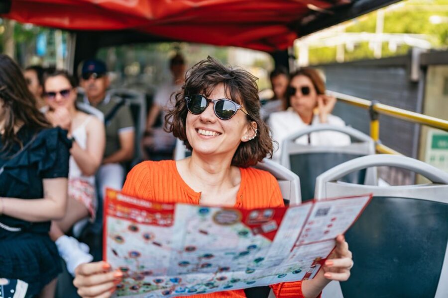 Barcelona: Hop-On Hop-Off Bus & Aquarium Tour - Aquarium of Barcelona: Mediterranean species and that ocean tunnel