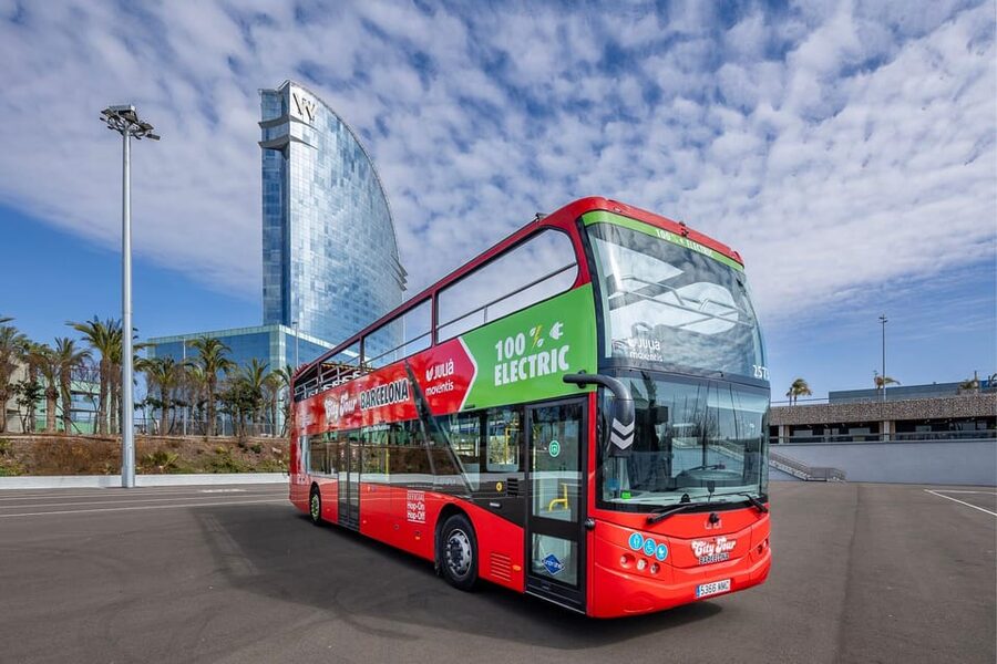 Barcelona: Hop-On Hop-Off Bus & Aquarium Tour - Value check: is $73 a good deal?