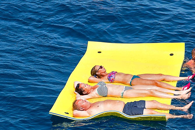 Cala Salada and Unspoiled North Beach Tour. Snorkelling and Aquarium - Cala Saladeta: the photo-famous beach stop