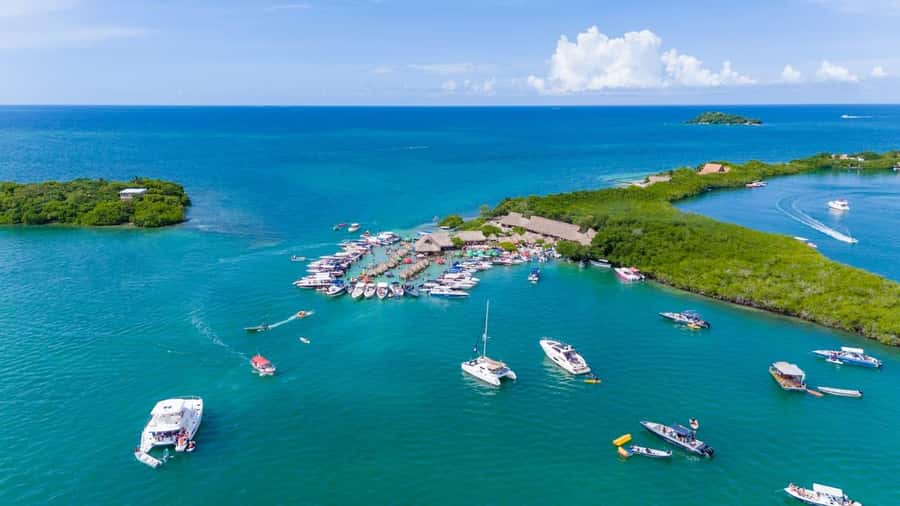 CARTAGENA: 4 islands by sport boat +oceanarium tickets - Bocha Chica on Tierra Bomba: photos, views, and fort context