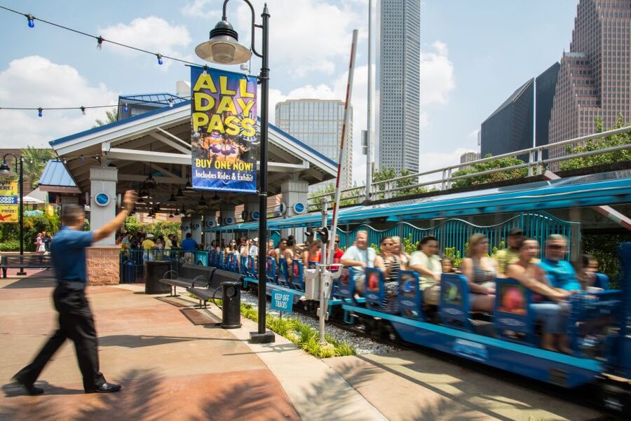 Houston: Downtown Aquarium All Day Pass - $25 Per Person: Is This Downtown Aquarium All-Day Pass Good Value?