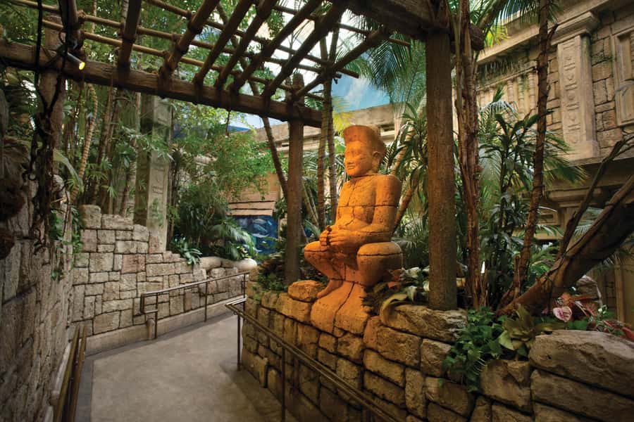 Las Vegas: Shark Reef Aquarium Entry Ticket - Timing Tips for a Smooth Visit Before the 8 PM Close