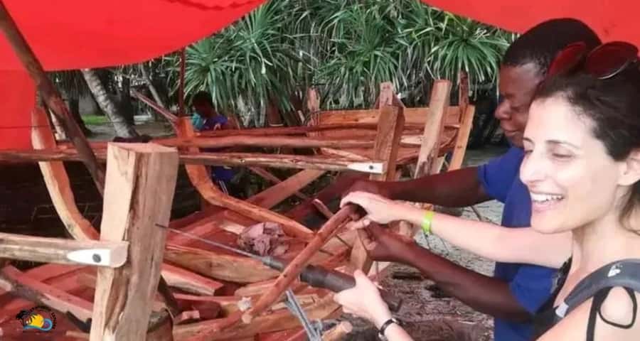 Nungwi Village Tour & Swim with Turtles at Mnarani Aquarium - Nungwi Boat Yard and Dhow Building: The Ships Behind the White Sails