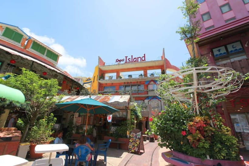 Okinawa Churaumi or Tropical, Kouri American Village BusTour - Audio guide GPS: great context, but plan for your phone