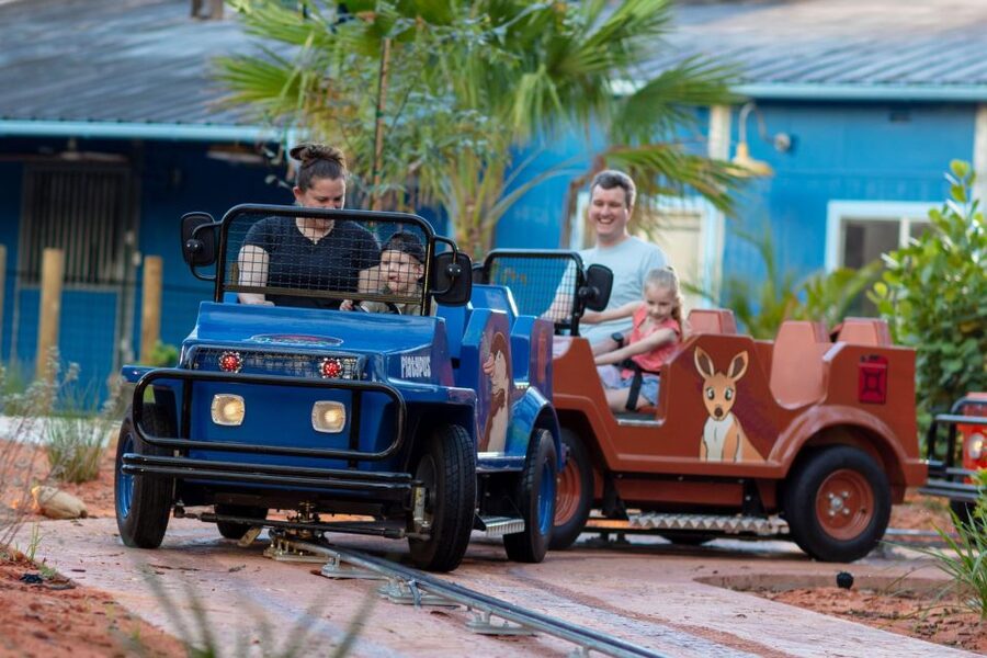 Tampa: ZooQuarium- ZooTampa & Florida Aquarium Combo Ticket - Two Tampa icons, one ticket: how this combo really works