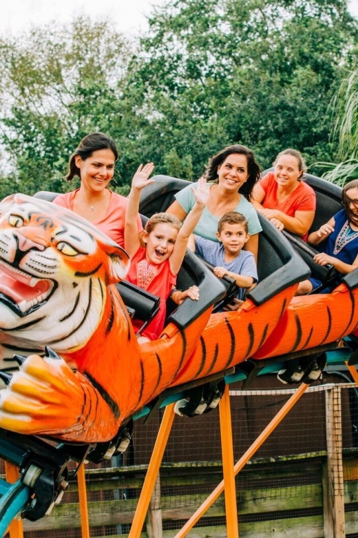 Tampa: ZooQuarium- ZooTampa & Florida Aquarium Combo Ticket - Water play and 4-D theater: the family extras that change your day