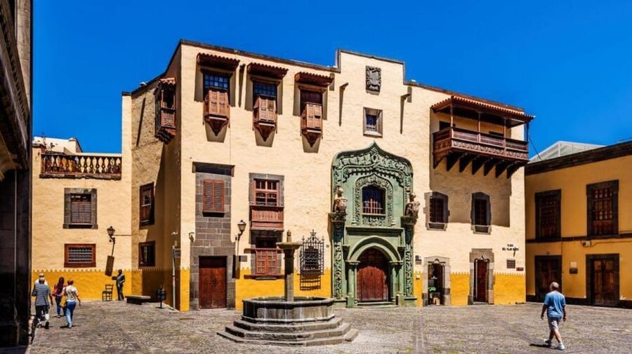 Tenerife: Gran Canaria Full-Day Guided Tour with Aquarium - Ferry-Day Logistics: Santa Cruz to Agaete to Las Palmas and back