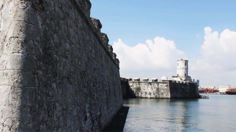 Veracruz: 5-Attraction Tour with Aquarium and Boat Tour - San Juan de Ulúa: fortress views and the legends behind the walls