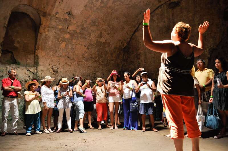 Veracruz: 5-Attraction Tour with Aquarium and Boat Tour - The Veracruz historic center by traditional streetcar