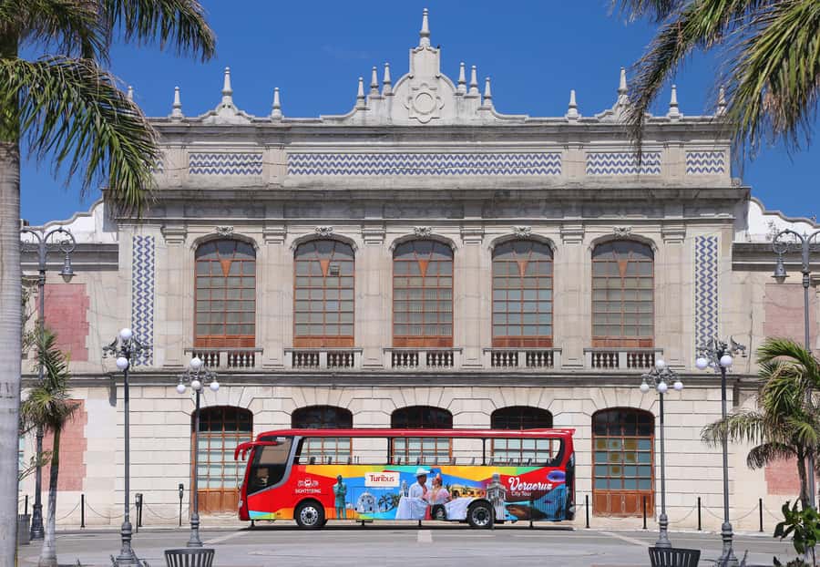 Veracruz: Panoramic Sightseeing City Tour and Aquarium - Route highlights from start to the first big views